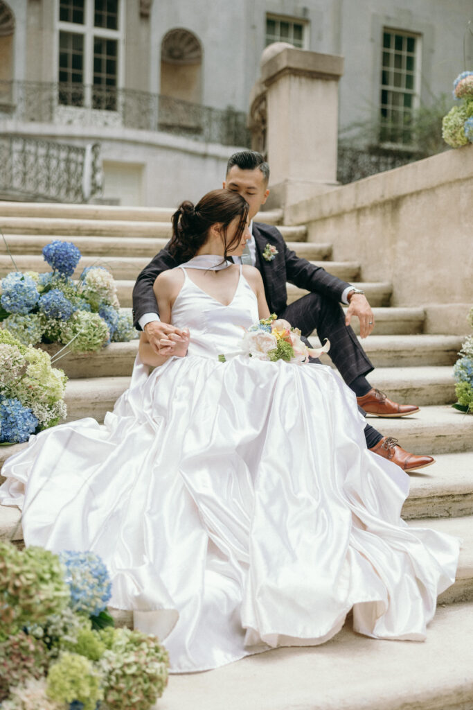 Outdoor garden wedding ceremony at a romantic Atlanta wedding venue.
